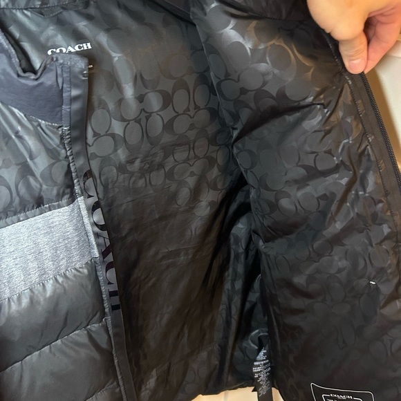 Coach monogram down puffer vest - Picture 7 of 16